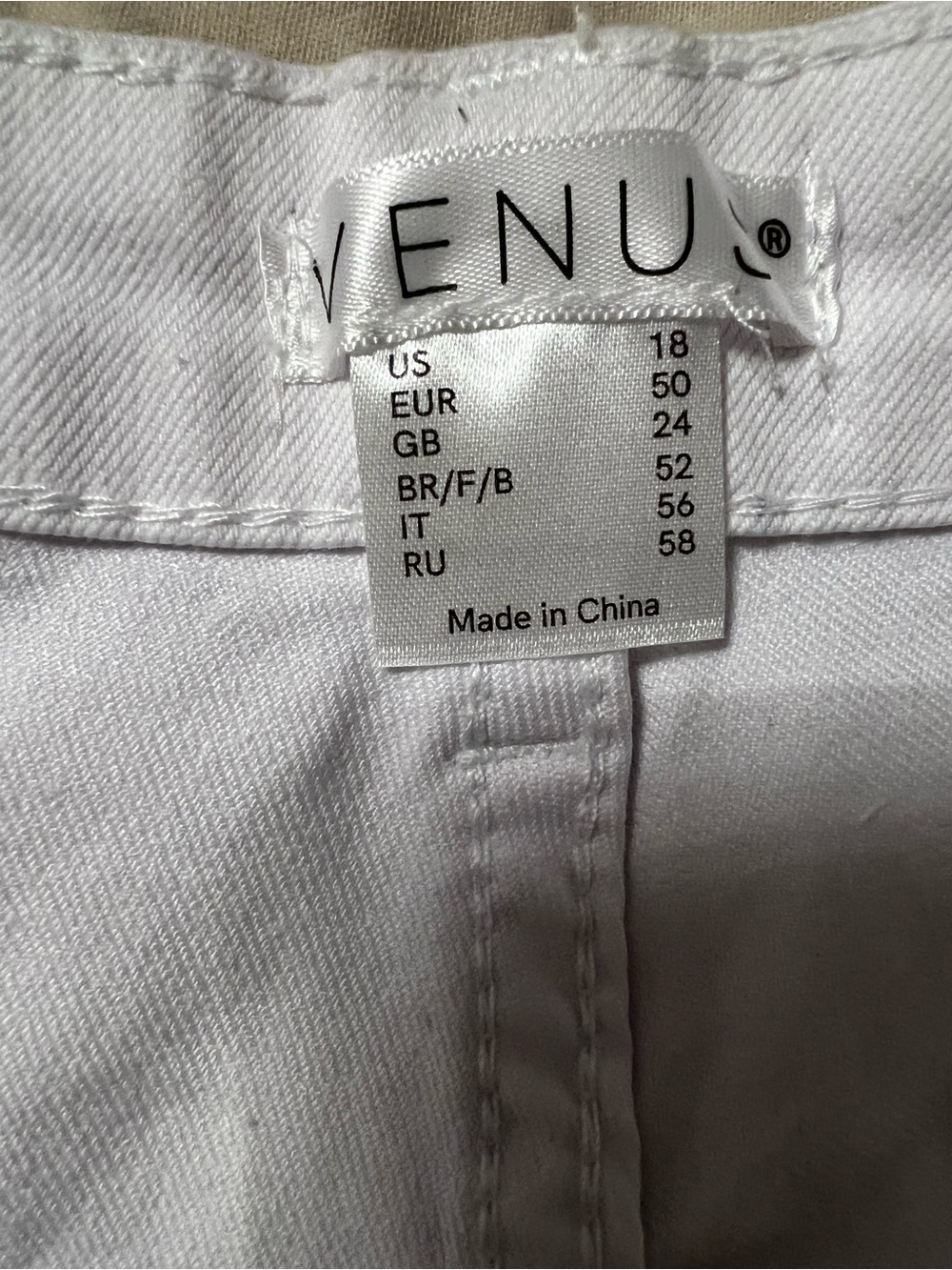 VENUS White Straight-Leg Women's Jeans